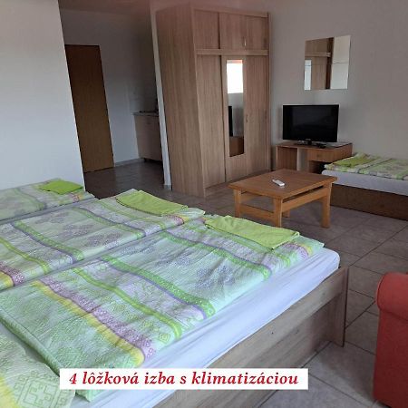 Europa Penzion Štúrovo Extérieur photo