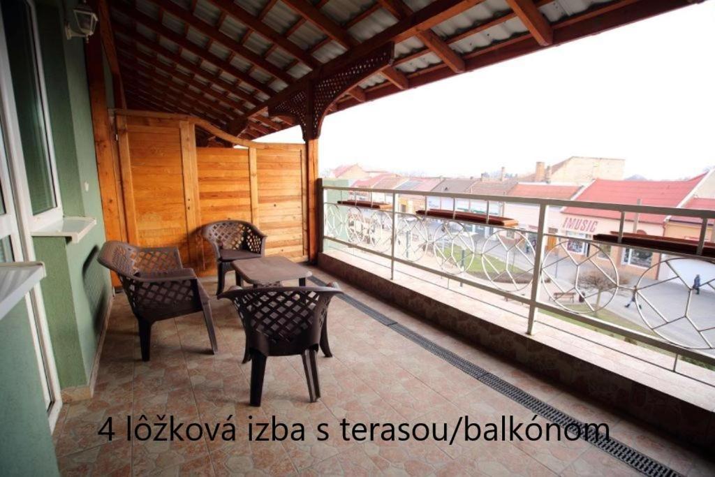 Europa Penzion Štúrovo Extérieur photo