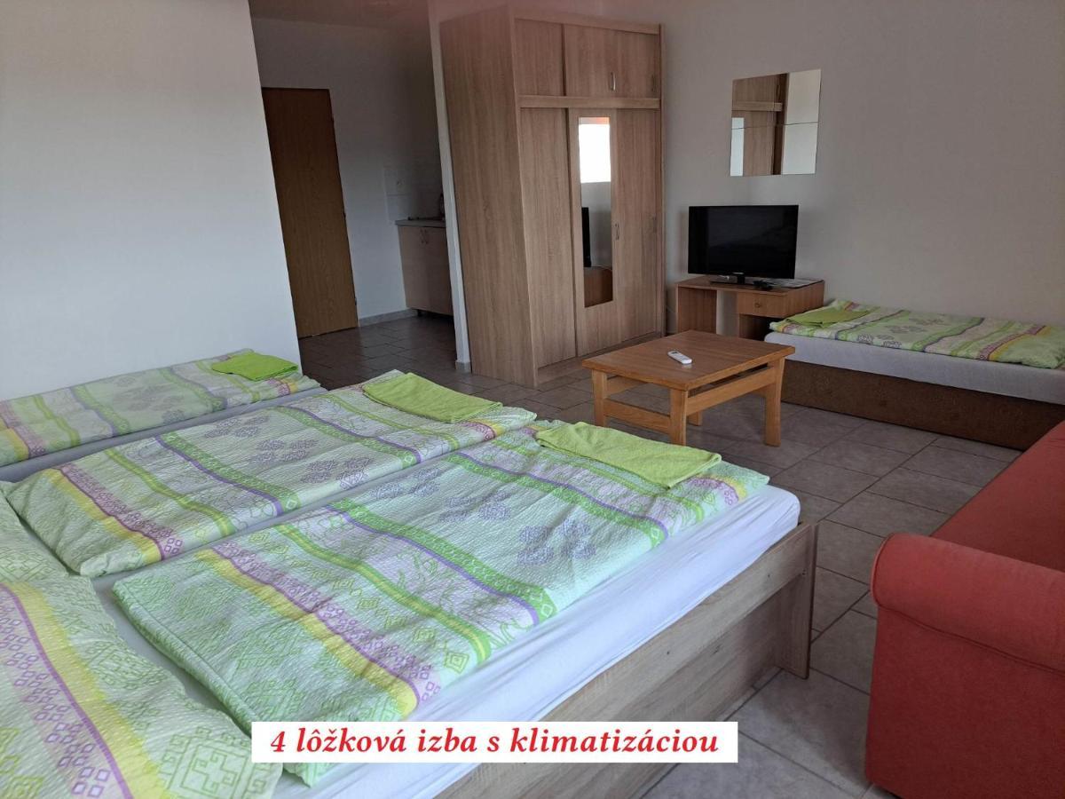 Europa Penzion Štúrovo Extérieur photo
